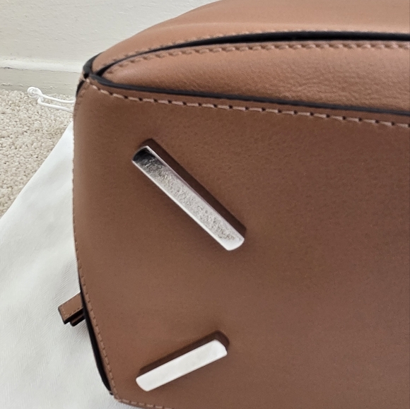 Loewe Puzzle Bag - Medium In Tan - Picture 5 of 16